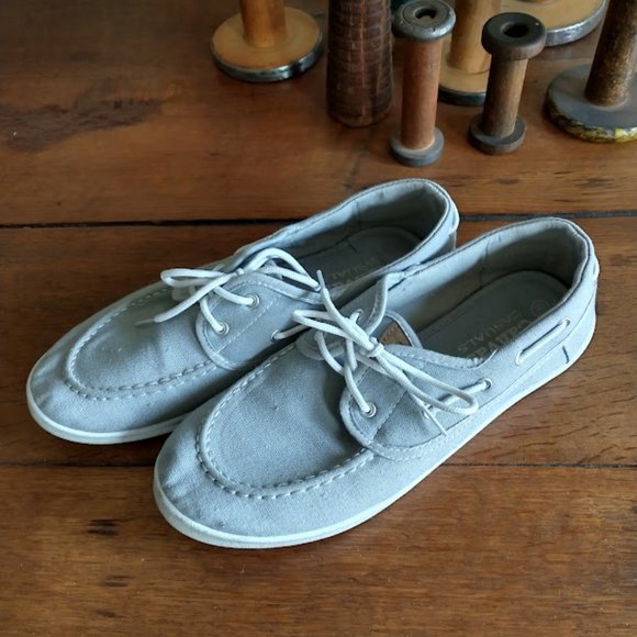 CASUAL DECK SHOES - light weight Canvas Casuals - Picture 1 of 4